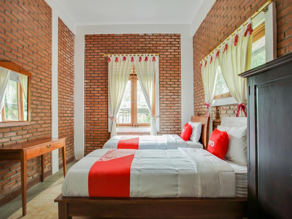 Oyo 3896 Villa Pesona Wisata Puncak Cianjur Extérieur photo