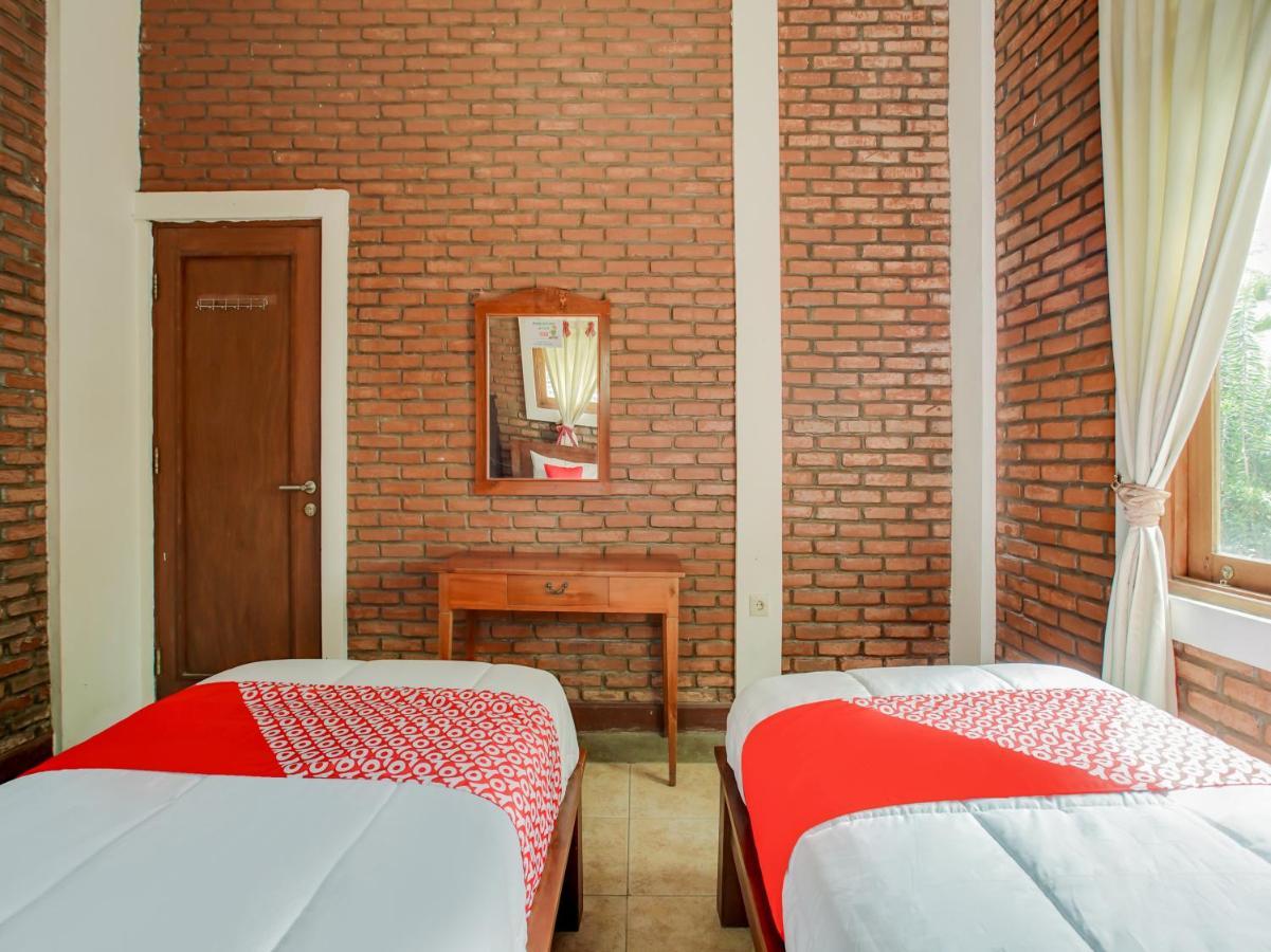 Oyo 3896 Villa Pesona Wisata Puncak Cianjur Extérieur photo