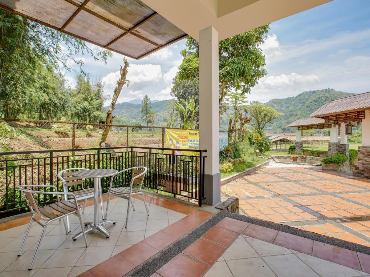 Oyo 3896 Villa Pesona Wisata Puncak Cianjur Extérieur photo