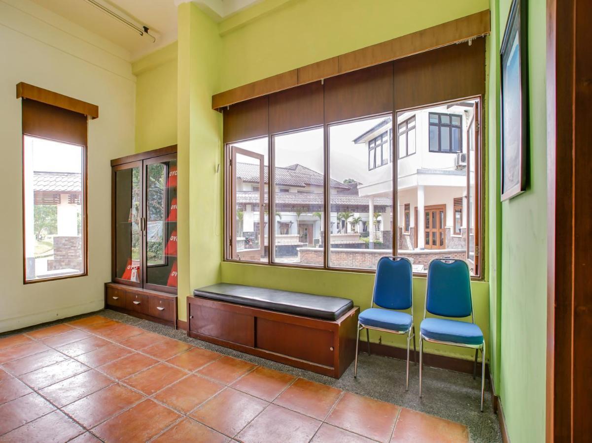 Oyo 3896 Villa Pesona Wisata Puncak Cianjur Extérieur photo